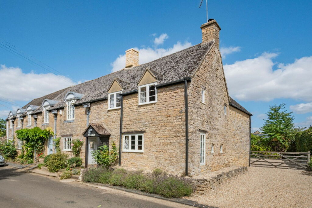 Broad Street, Long Compton